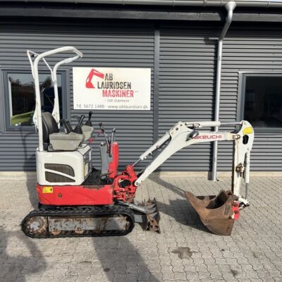 Takeuchi TB210R Halvautomatisk S30/150 Skifte