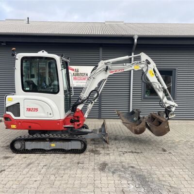 Takeuchi TB 225 Tiltman Med Hydraulisk S40