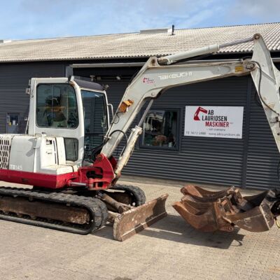 Takeuchi TB145 Takeuchi TB145 – Velholdt minigraver med lavt timetal og stor skovlpakke