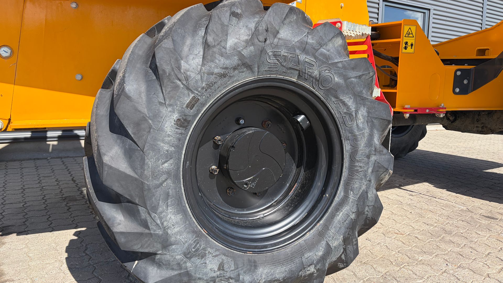 Thwaites MaCH2262 6 tons dumper