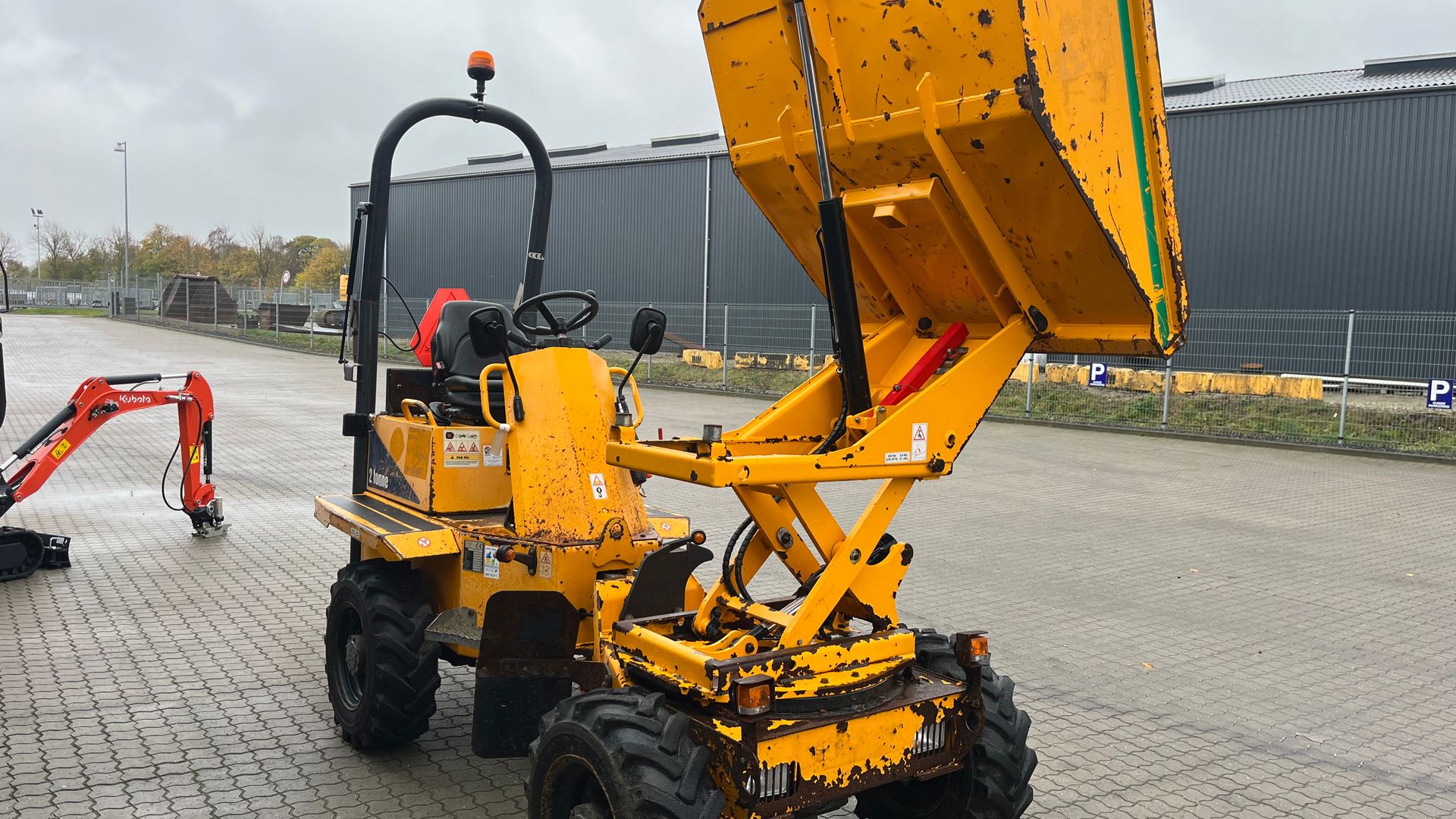 Thwaites 2 tons 2tons dumper med højtip og sving