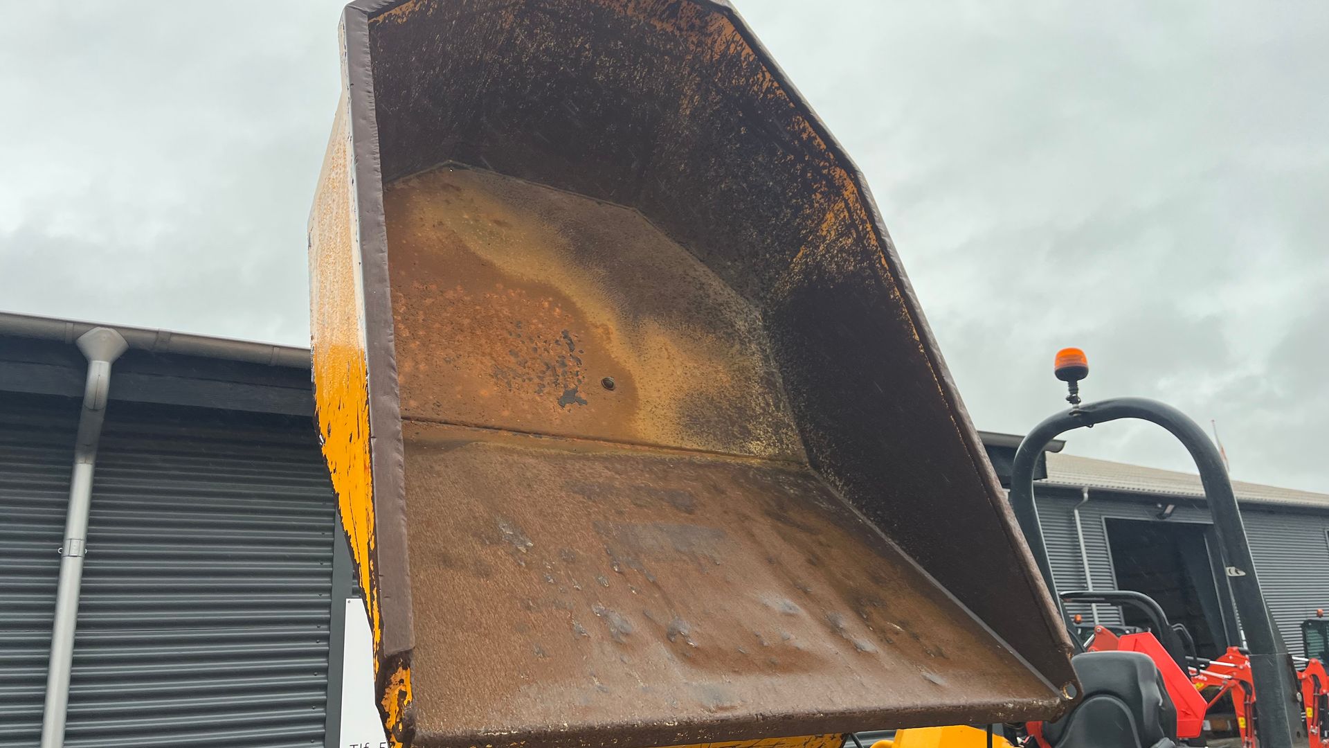 Thwaites 2 tons 2tons dumper med højtip og sving