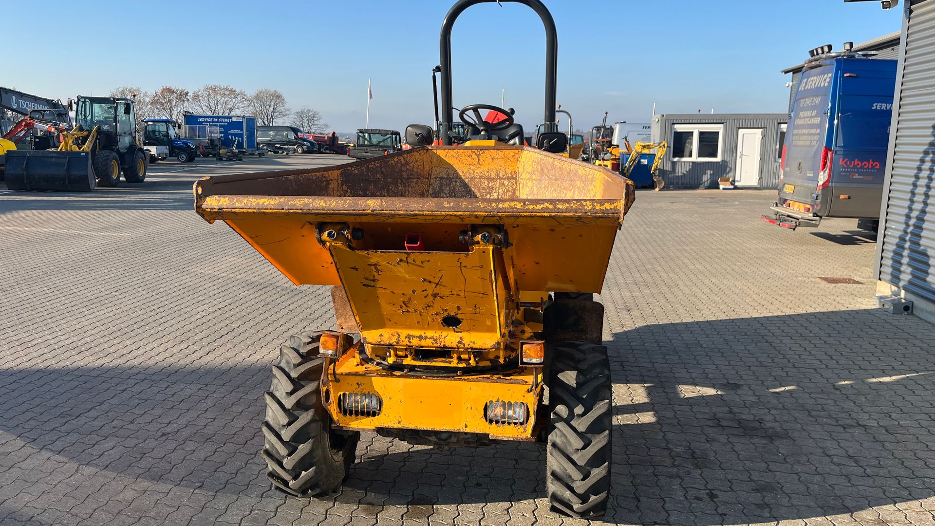 Thwaites 2 tons højtip og sving