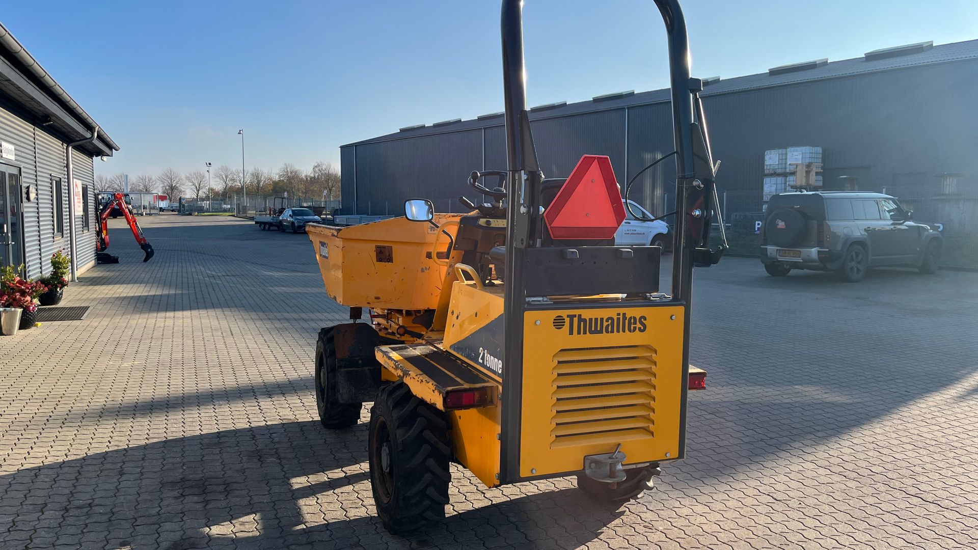 Thwaites 2 tons højtip og sving