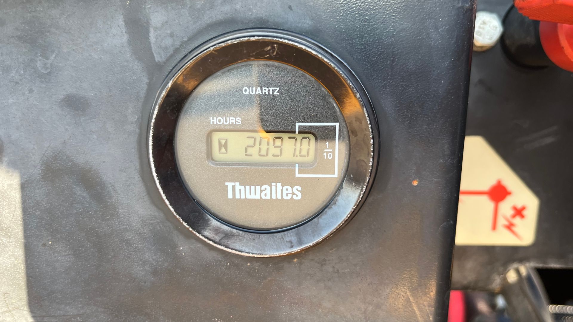 Thwaites 2 tons højtip og sving