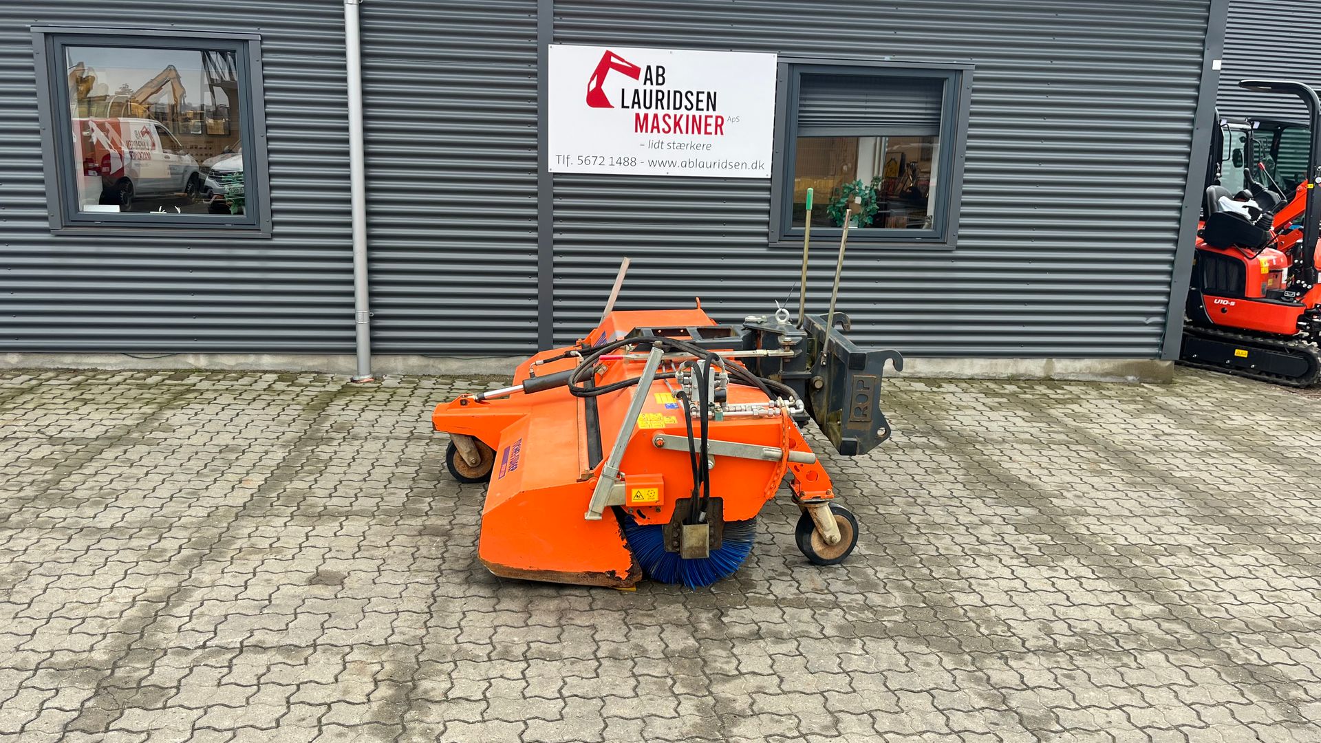 Tuchel Profi 660 230cm hydraulisk kost med opsamler (volvo l30 fæste)