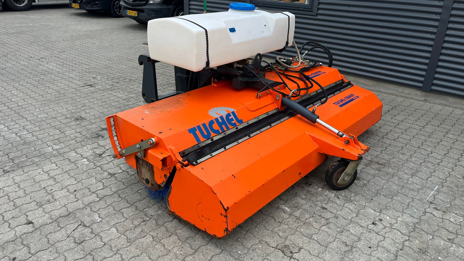 Tuchel profi 600 - 230 Med opsamler og vand anlæg.