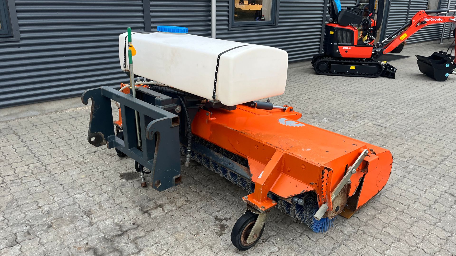 Tuchel profi 600 - 230 Med opsamler og vand anlæg.