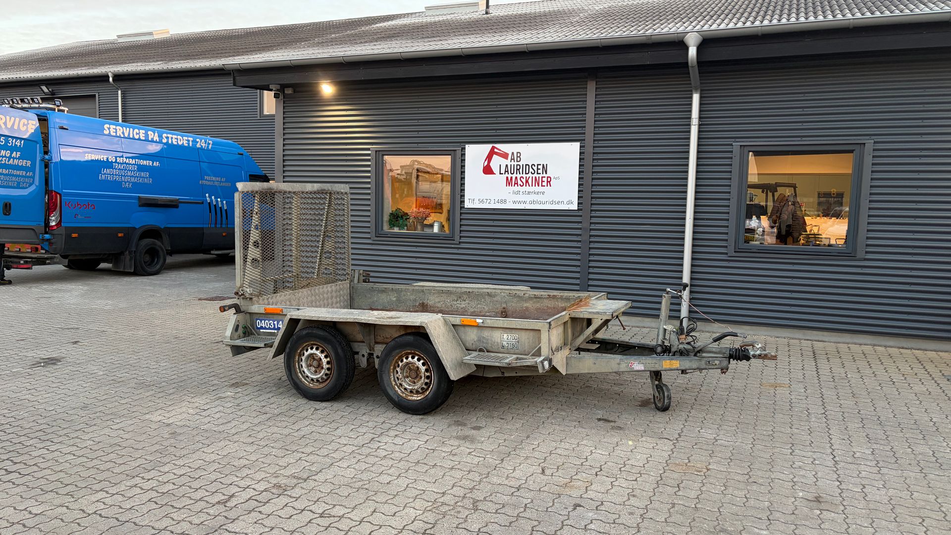 Variant VA2715M2 2700 kg maskintrailer / erhvervstrailer - Årgang 2012