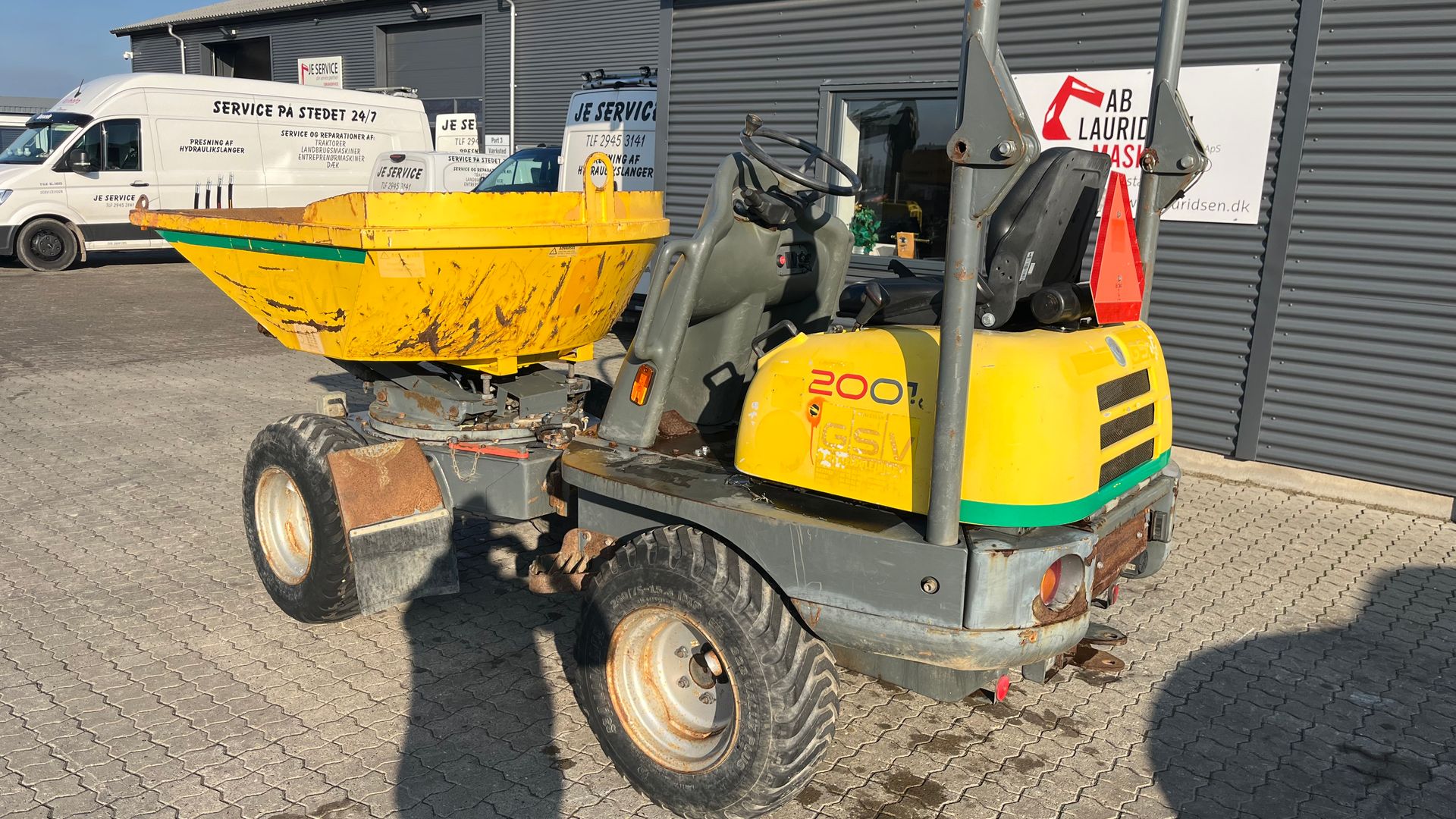 Wacker Neuson 2001hs 2tons dumper med højtip og sving