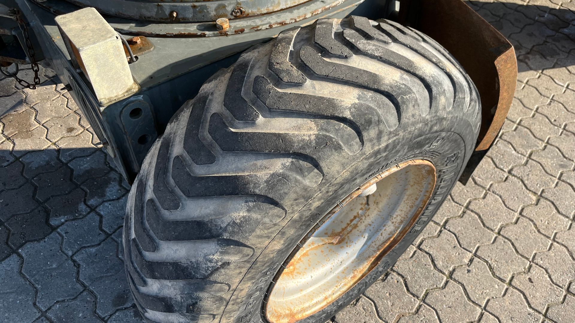 Wacker Neuson 2001hs 2tons dumper med højtip og sving