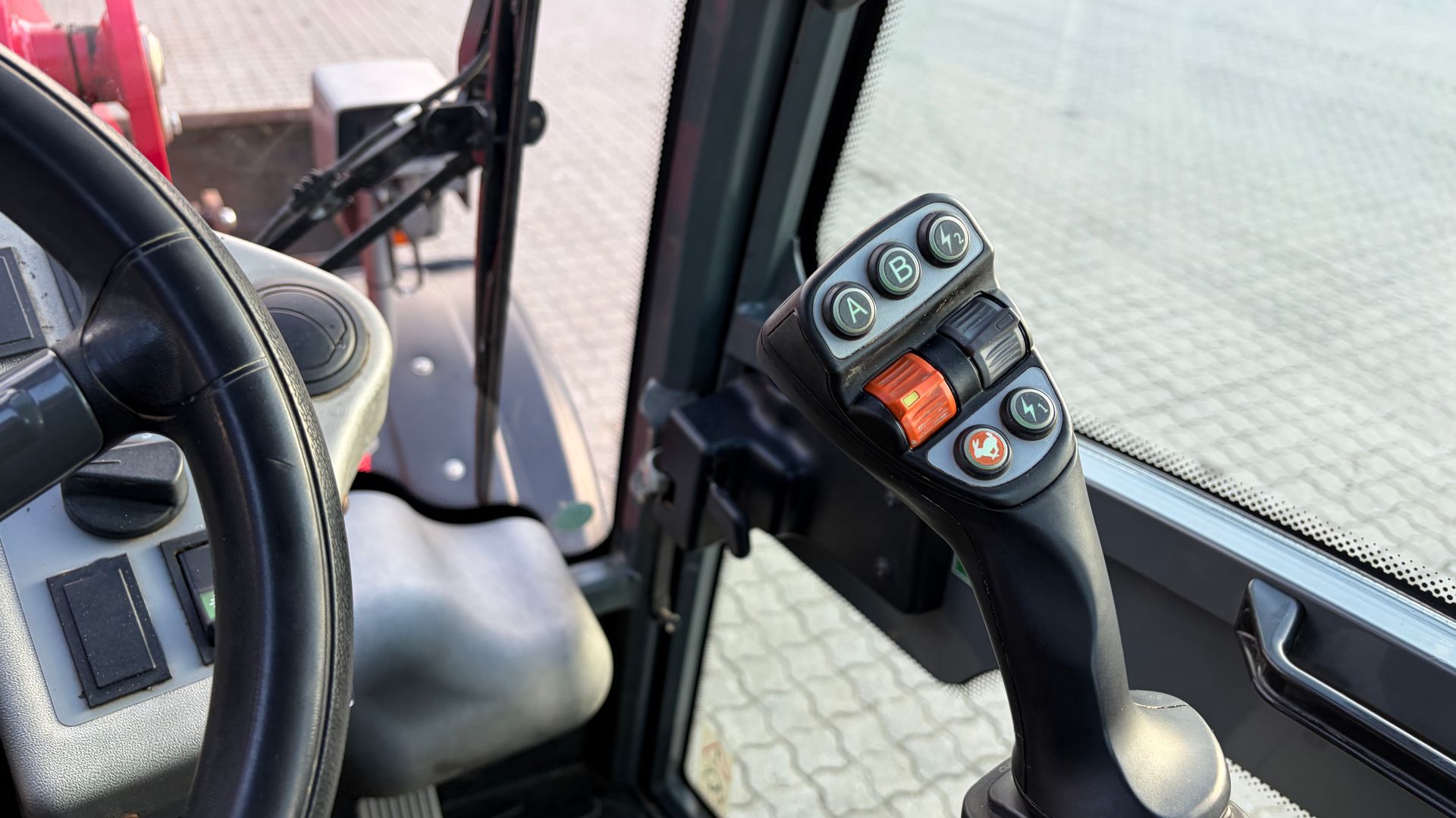 Weidemann 2080 RL40 med skovl og gafler