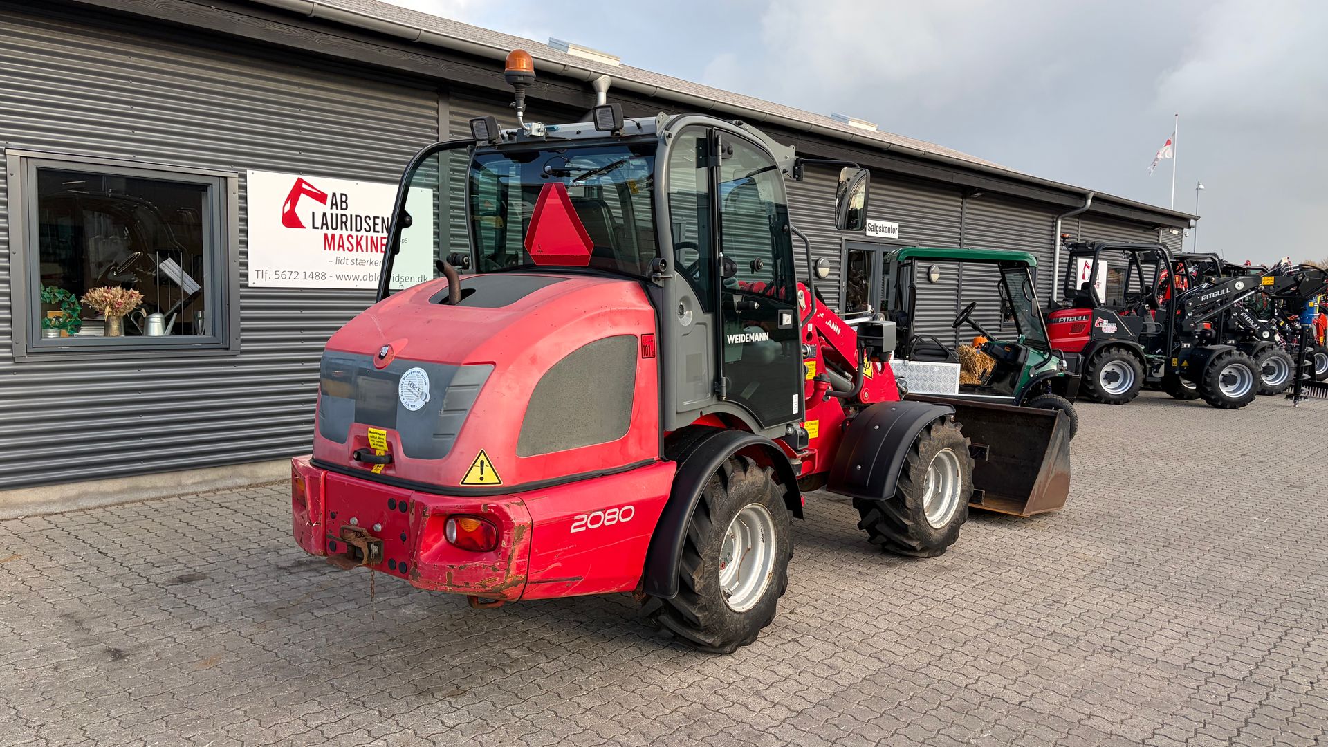 Weidemann 2080 RL40 med skovl og gafler