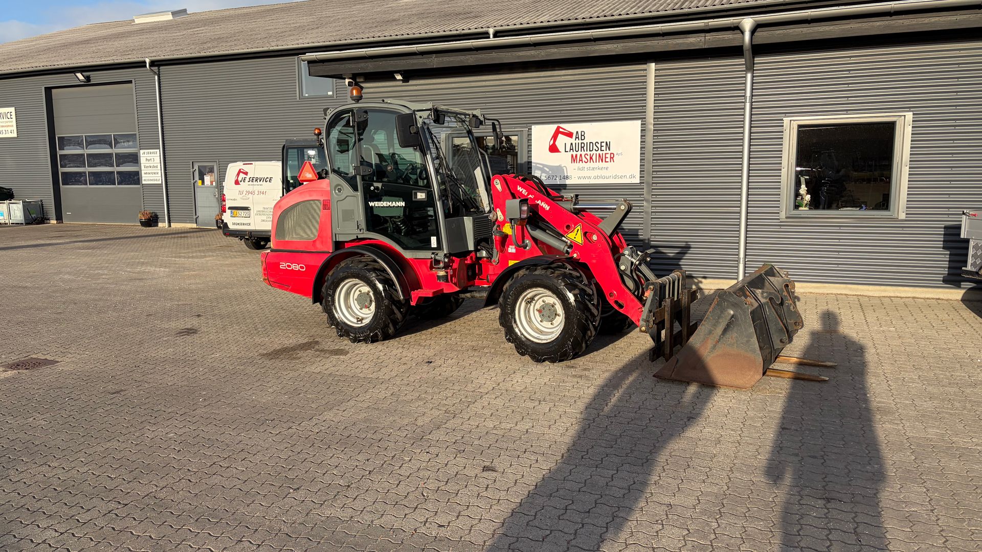 Weidemann 2080 RL40 med skovl og gafler