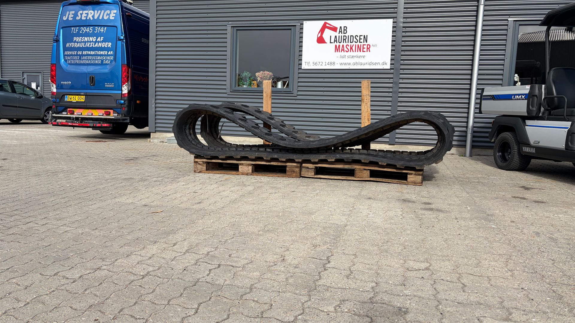 Yanmar Bælter Nye gummibælter til Yanmar ViO80 / ViO75 - Original kvalitet (450x83.5Yx74)